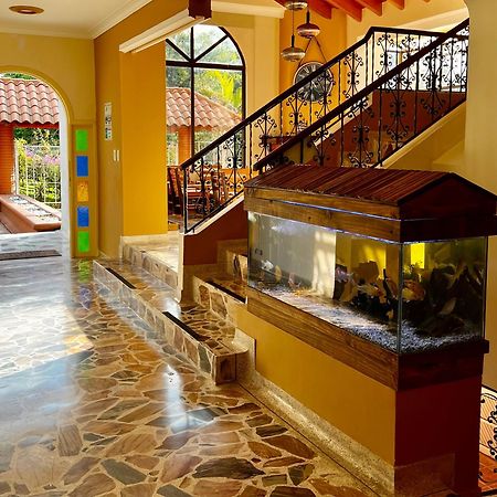 Hotel Casa Confort Санта-Роса-де-Кабаль Экстерьер фото