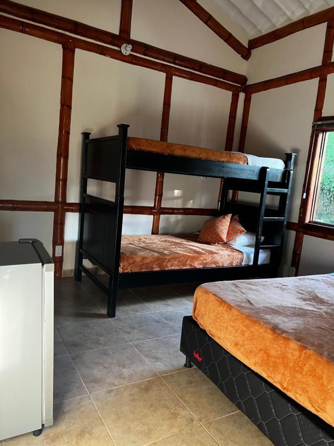 Hotel Casa Confort Санта-Роса-де-Кабаль Экстерьер фото